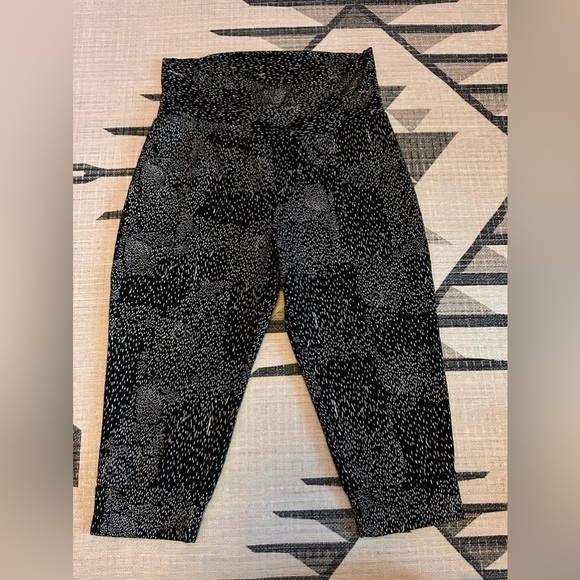 Fabletics Cropped Harem Pants Large - Picture 1 of 4